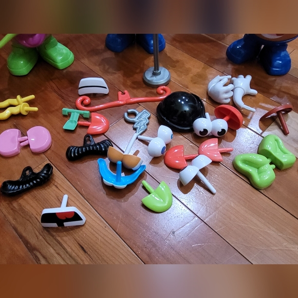 MR Potato Head, 35 Pieces w 3 Potato Heads - Picture 4 of 4